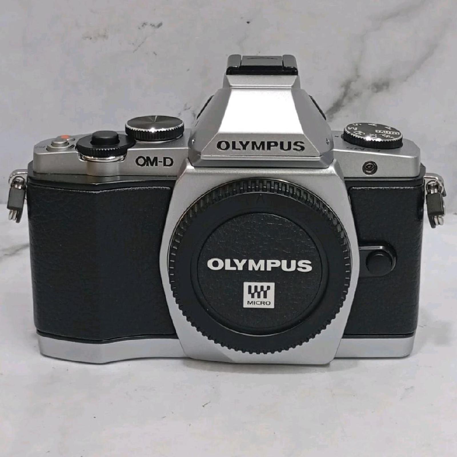 OLYMPUS OMD EM5 / EM5 MK I BODY ONLY