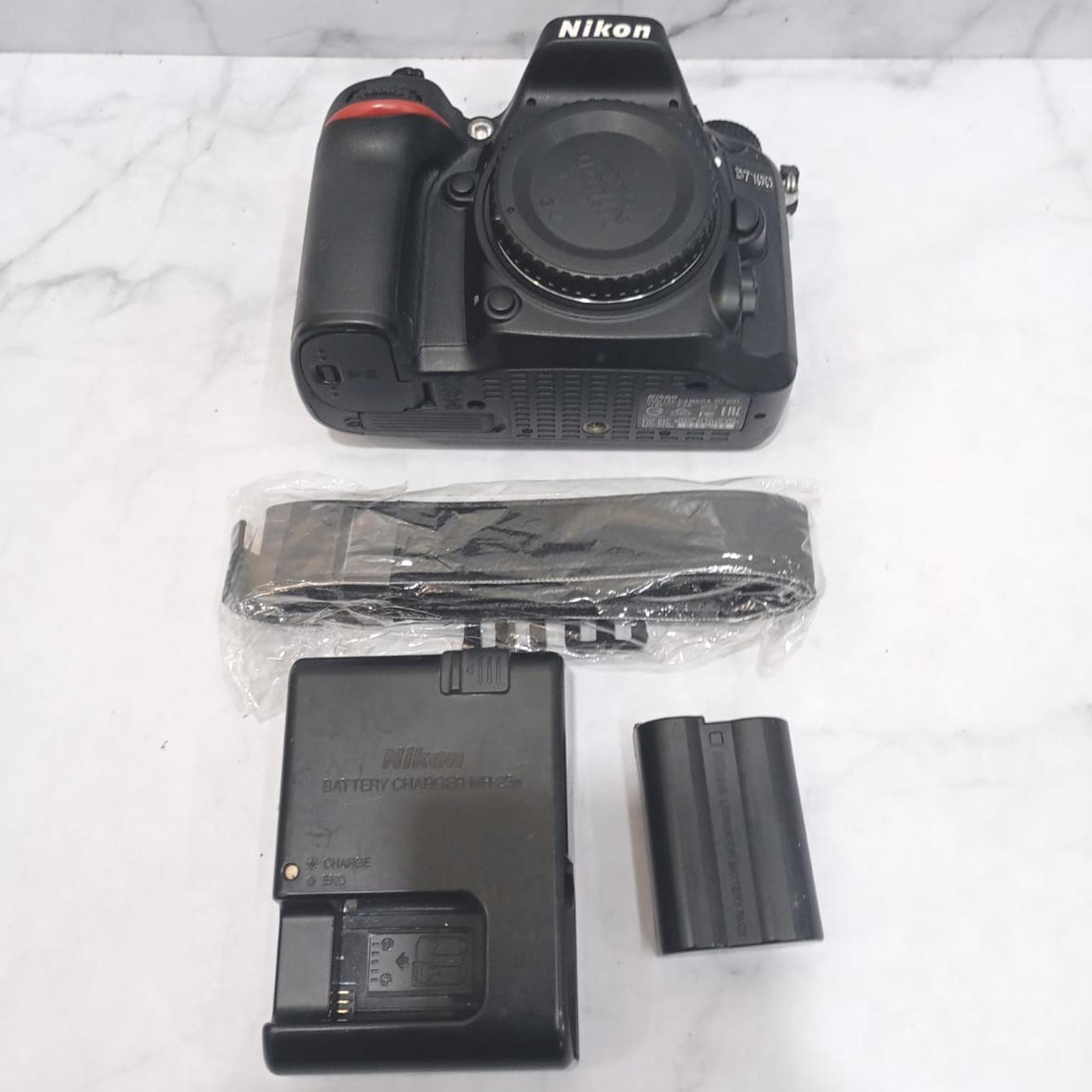 BODY ONLY NIKON D7100